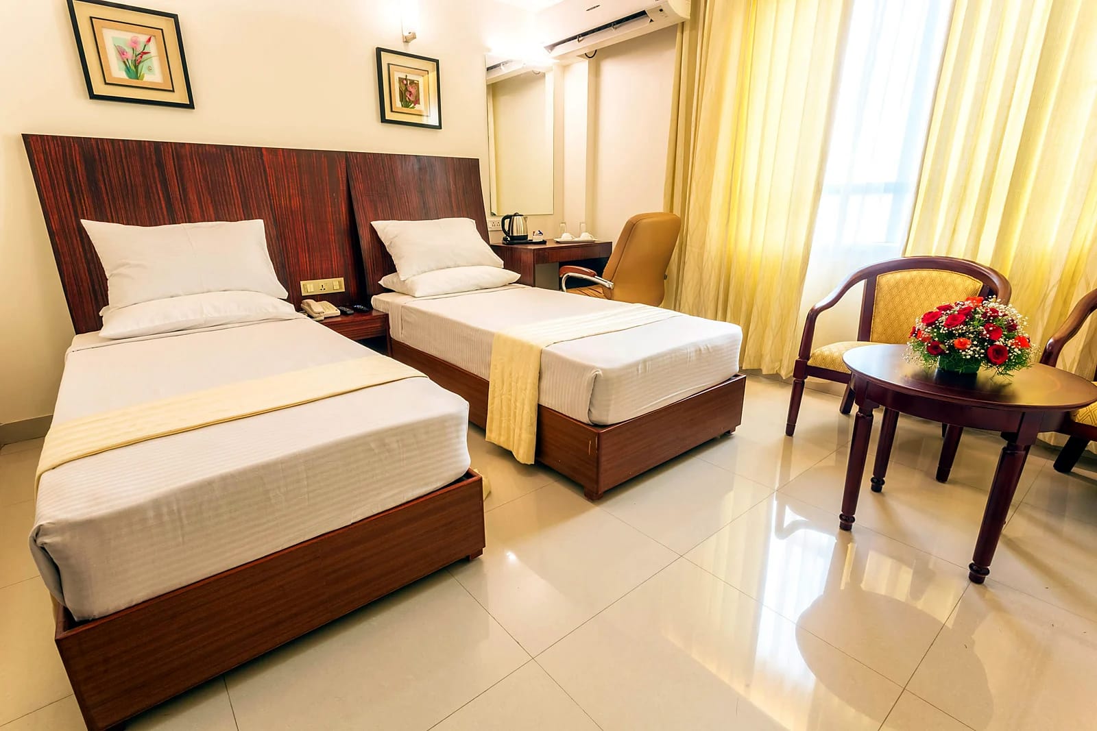 KR Inn Manyata — Executive room, twin beds
