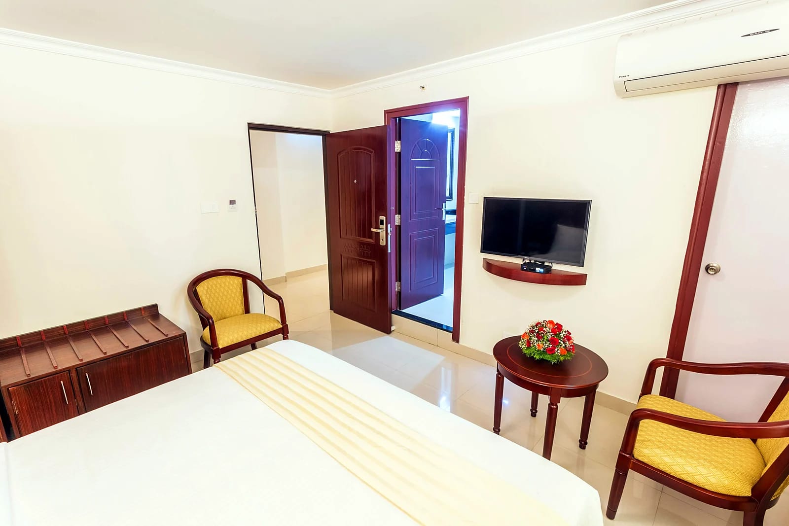 KR Inn Manyata — Super Deluxe room