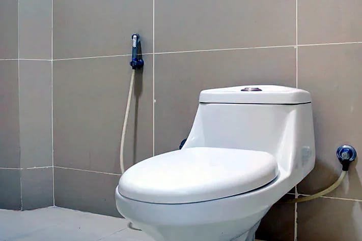 Nisarga Inn Tinfactory — Attached bathroom