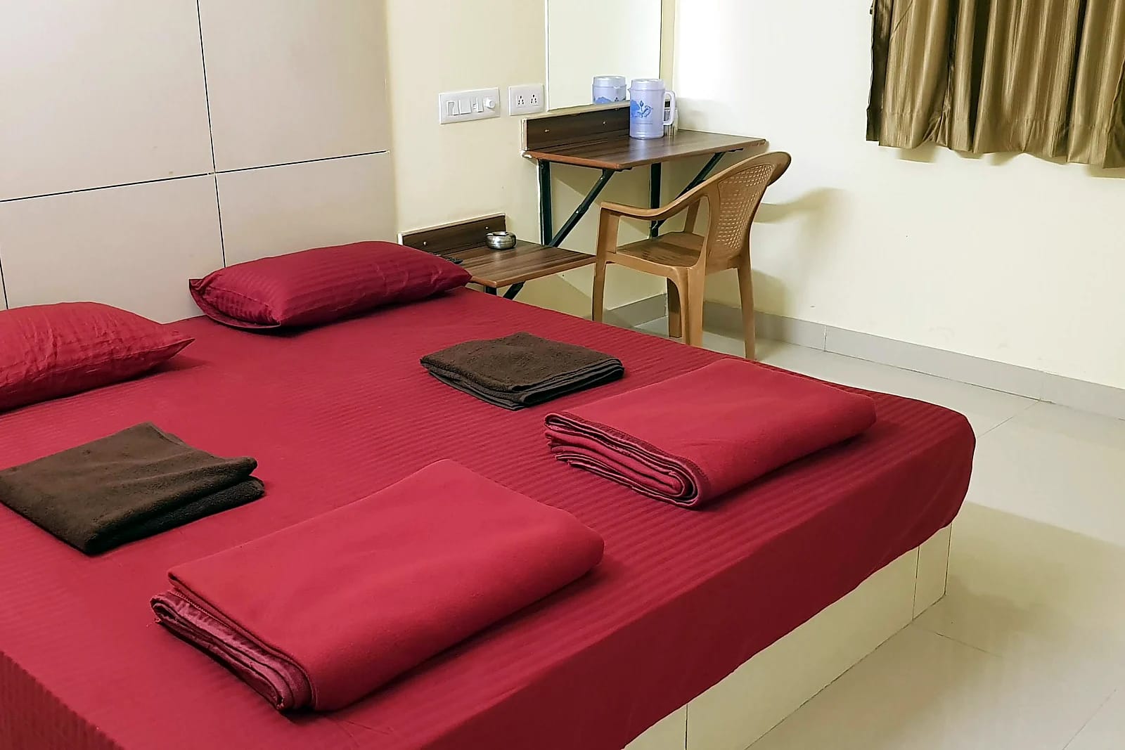 Nisarga Inn Grand — Deluxe room