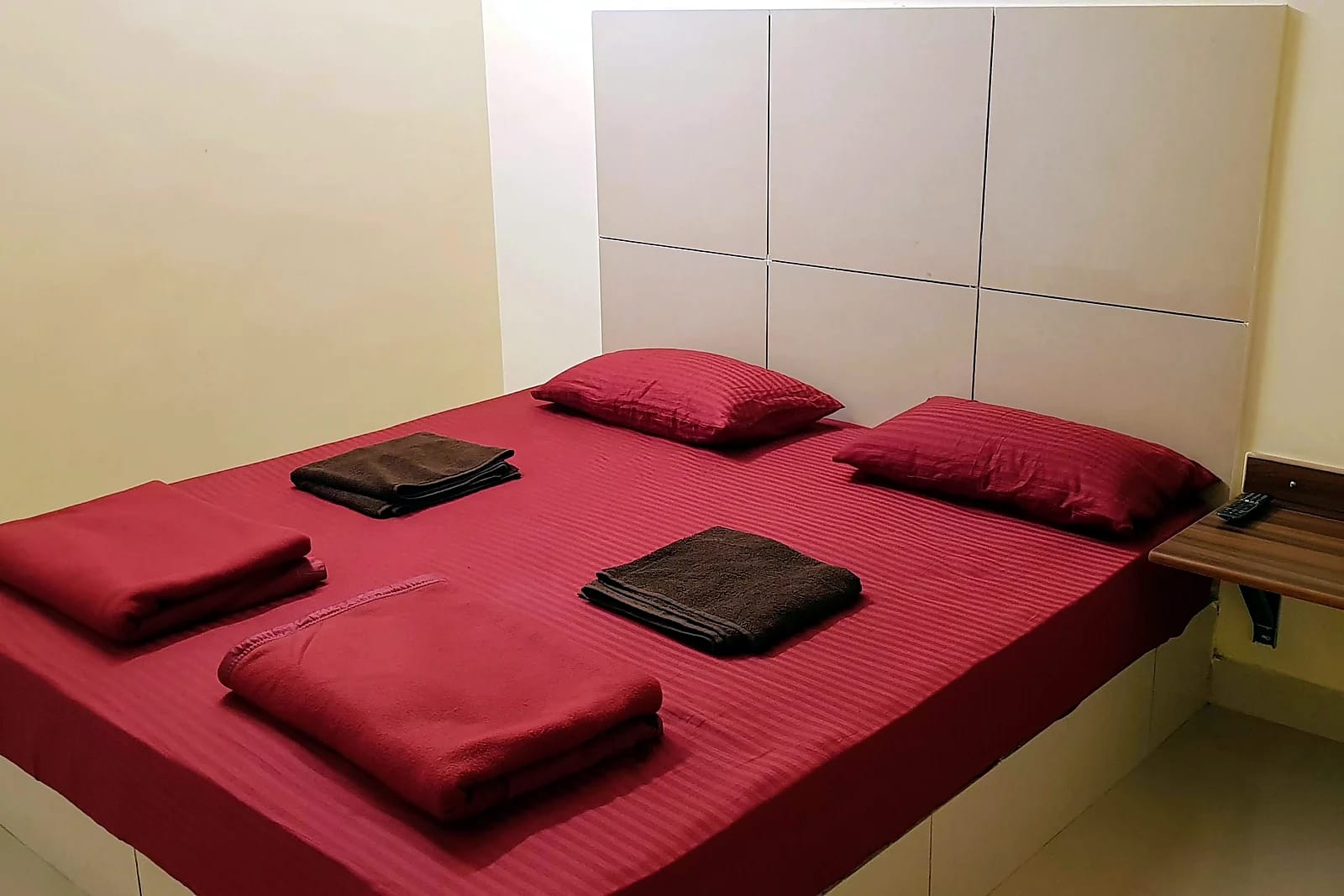 Nisarga Inn Grand — Deluxe room