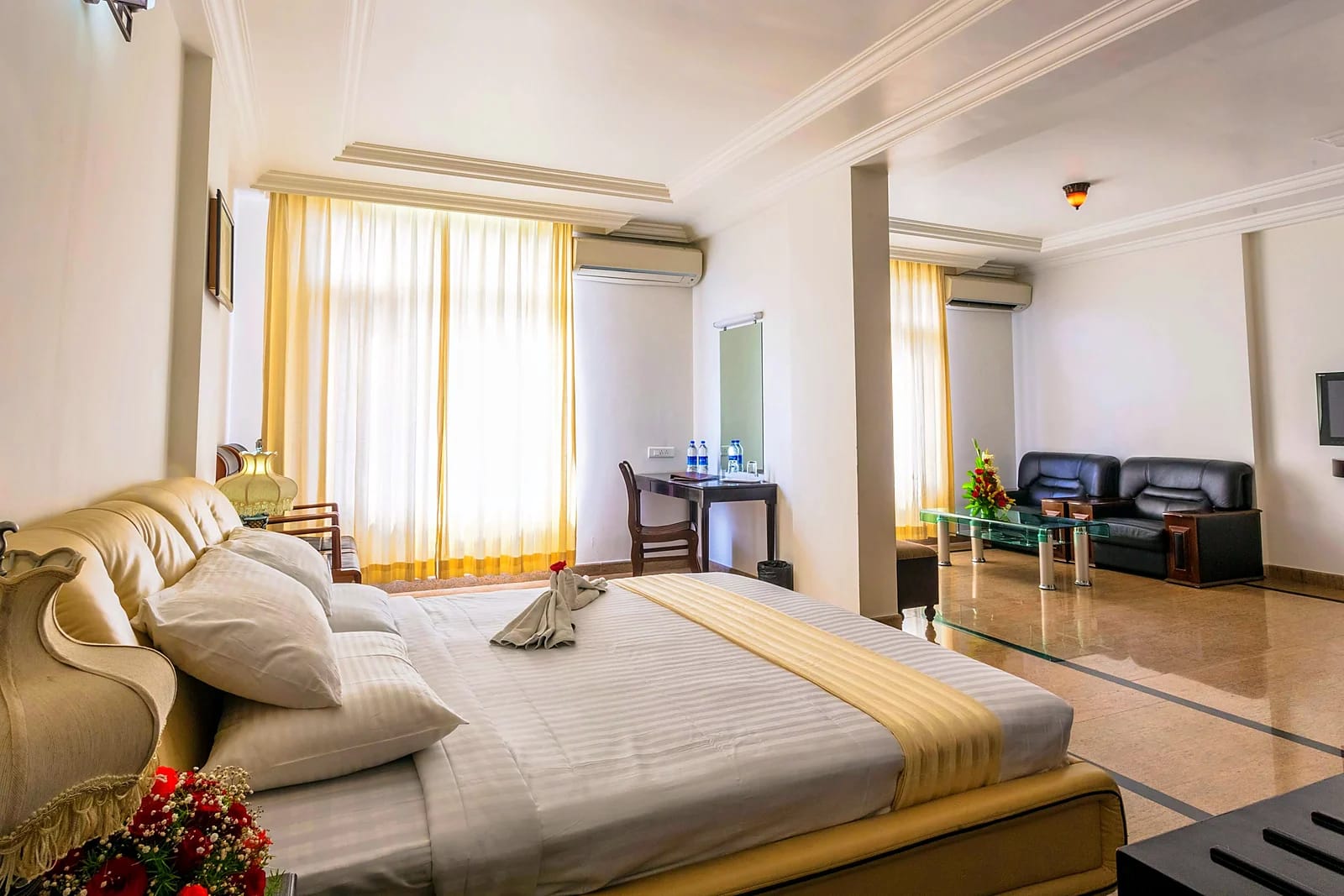 KR Inn Krishnarajapuram — Premium Suite, bedroom