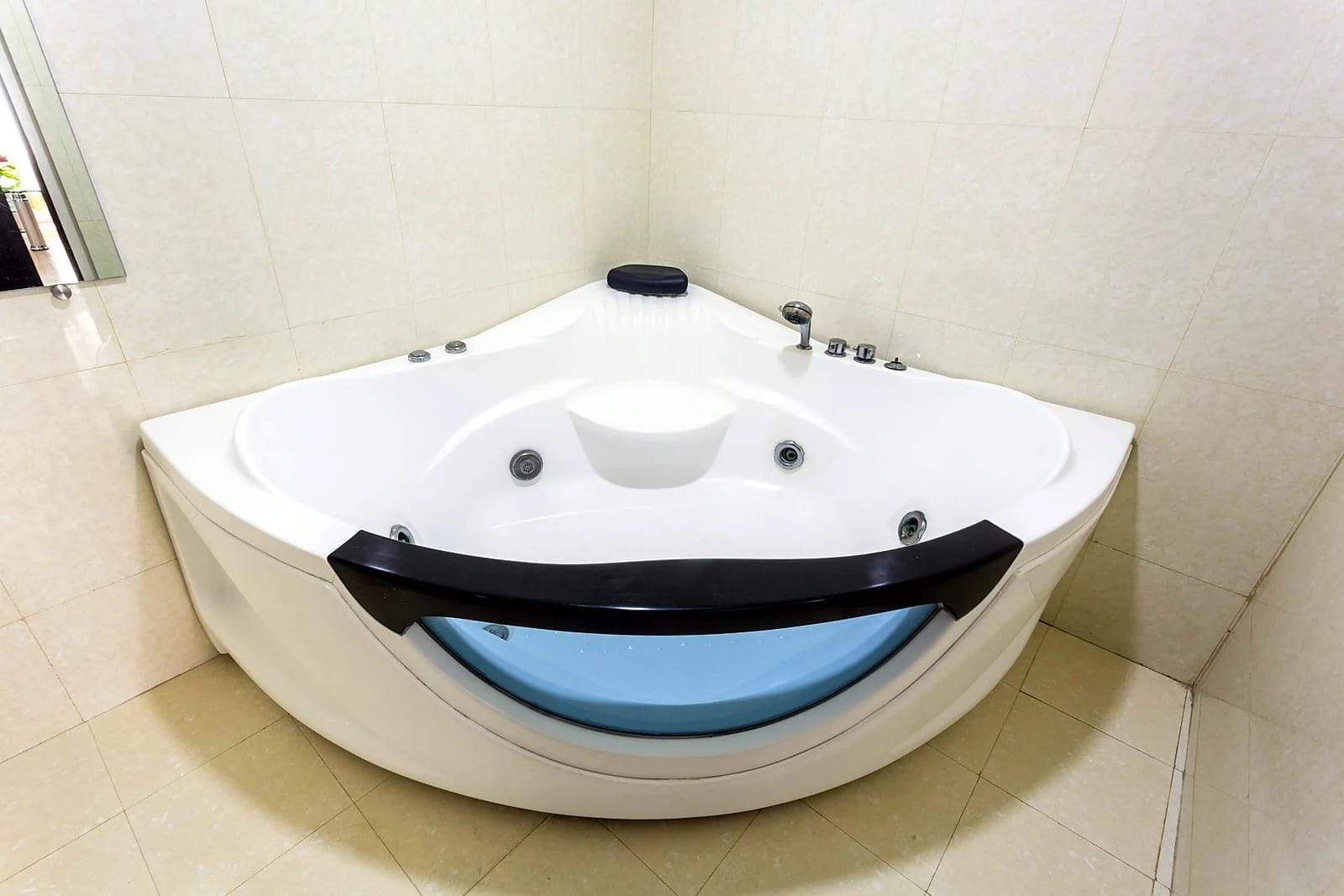 KR Inn Krishnarajapuram — Premium Suite, jacuzzi